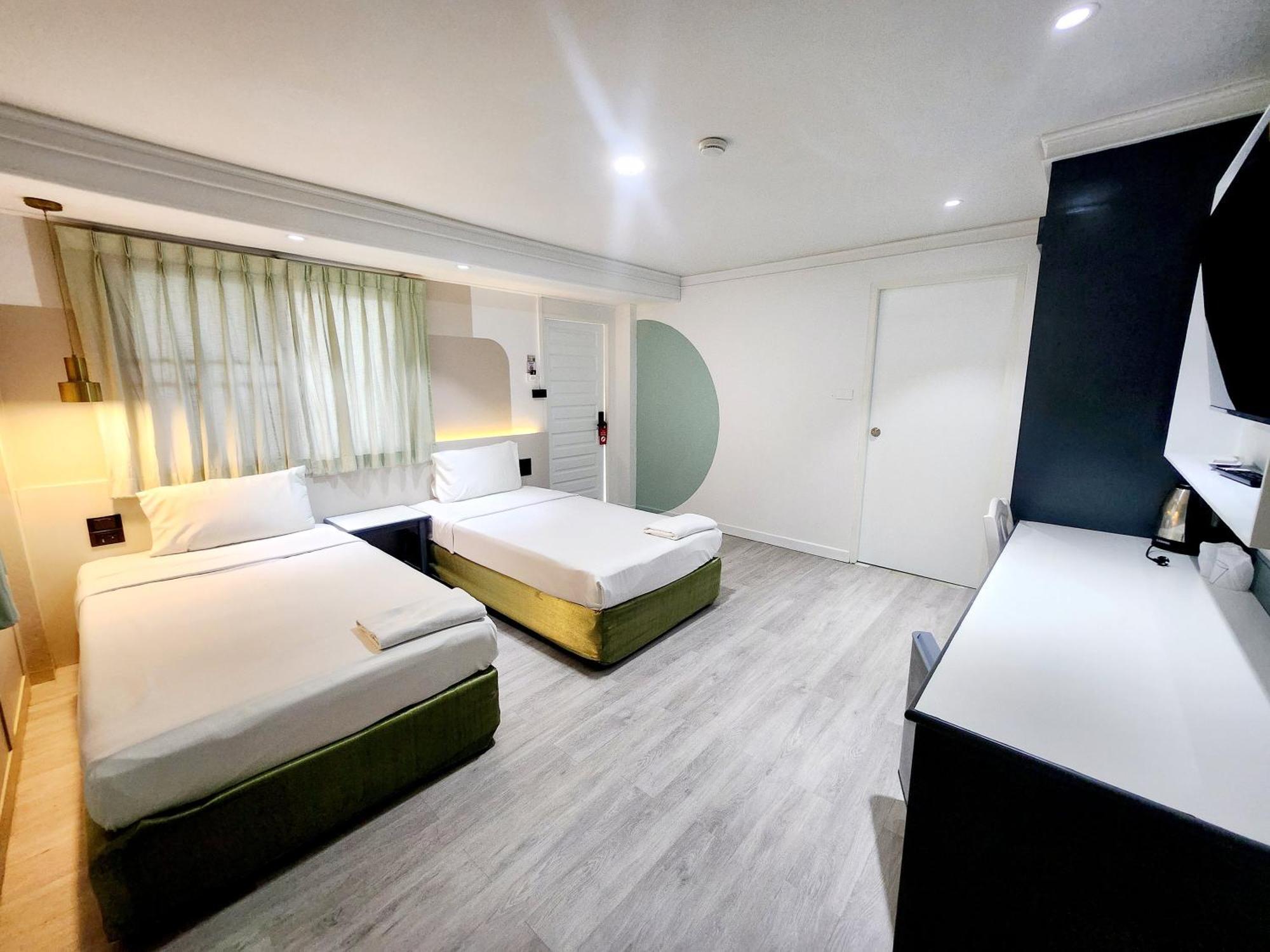 Seatel Phuket, Patong Beach Exterior foto