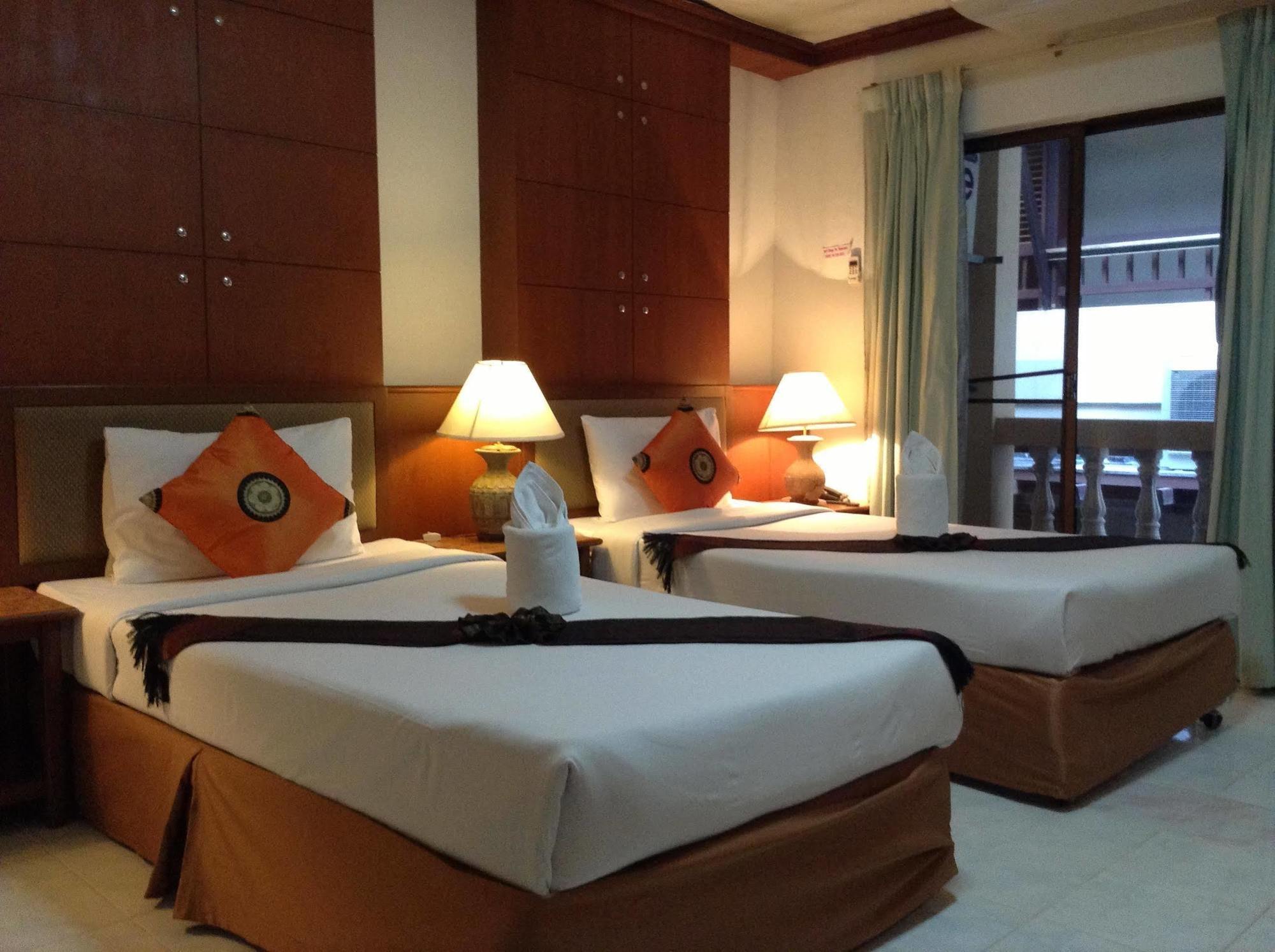 Seatel Phuket, Patong Beach Exterior foto